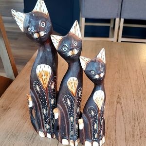Vintage Cat Trio hand carved/painted.